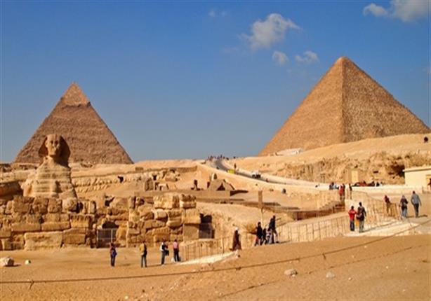 مرصد الإفتاء: تهديدات داعش باستهداف الأهرامات هدفها ضرب موسم السياحة مرصد الإفتاء: تهديدات داعش باستهداف الأهرامات هدفها ضرب موسم السياحة