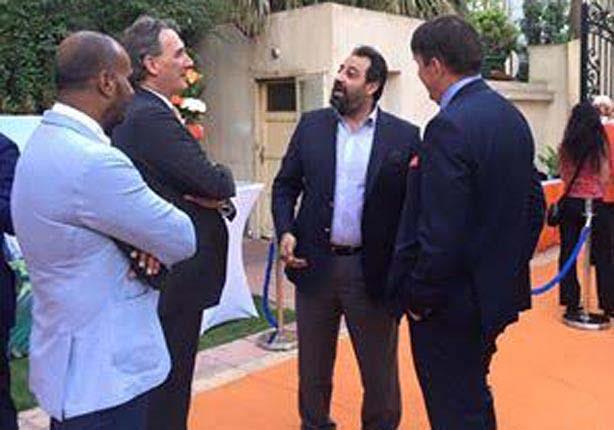 لقطات الأسبوع: حازم رئيسًا للزمالك.. إيقاف سيميوني.. وهدف "البلدوزر" الذي أبهر هولندا لقطات الأسبوع: حازم رئيسًا للزمالك.. إيقاف سيميوني.. وهدف "البلدوزر" الذي أبهر هولندا