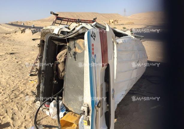 بالأسماء.. إصابة 10 أشخاص في انقلاب سيارة بقنا بالأسماء.. إصابة 10 أشخاص في انقلاب سيارة بقنا