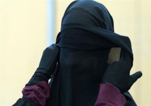وزير الداخلية الألماني يطالب بحظر جزئي على النقاب وزير الداخلية الألماني يطالب بحظر جزئي على النقاب