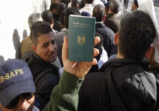 حقوقيون: نظام" الكفيل" عبودية مقْنعة ويتناقض مع مواثيق حقوق الإنسان حقوقيون: نظام" الكفيل" عبودية مقْنعة ويتناقض مع مواثيق حقوق الإنسان