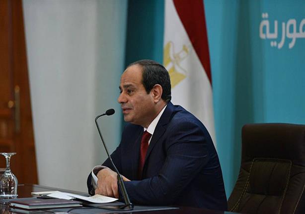 السيسي: "إحنا عارفين بنعمل ايه.. واللي يكلمني يبقى فاهم" السيسي: "إحنا عارفين بنعمل ايه.. واللي يكلمني يبقى فاهم"