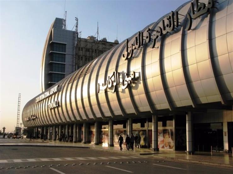 "الغبار" يتسبب في دوي صافرات الإنذار بالصالة الموسمية في مطار القاهرة "الغبار" يتسبب في دوي صافرات الإنذار بالصالة الموسمية في مطار القاهرة