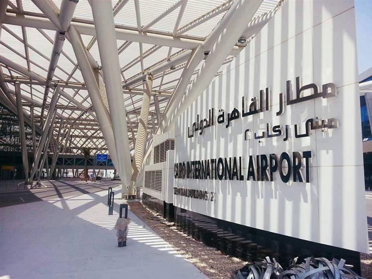 مصدر أمني: ماس كهربائي سبب حريق مبنى إداري بمطار القاهرة مصدر أمني: ماس كهربائي سبب حريق مبنى إداري بمطار القاهرة