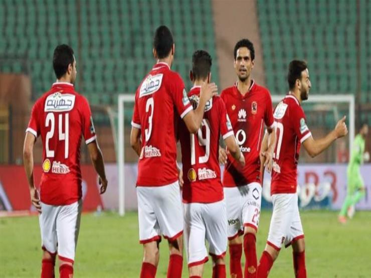 مدافع الأهلي يغادر المران.. والطبيب يوضح موقفه مدافع الأهلي يغادر المران.. والطبيب يوضح موقفه