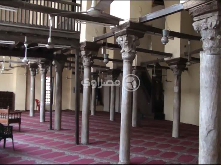 طالب يسرق 3 آلاف دولار داخل مسجد: "استنيت لما صاحبها ركز في الصلاة" طالب يسرق 3 آلاف دولار داخل مسجد: "استنيت لما صاحبها ركز في الصلاة"