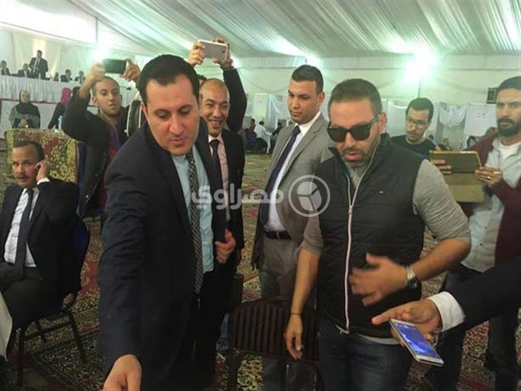 مصدر لمصراوي: حازم إمام تدخل لرفع الإيقاف عن ملاعب الزمالك مصدر لمصراوي: حازم إمام تدخل لرفع الإيقاف عن ملاعب الزمالك