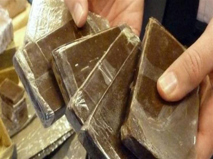 "ضُبط بنصف كيلو حشيش".. السجن 10 سنوات لنقاش بتهمة الإتجار في المخدرات "ضُبط بنصف كيلو حشيش".. السجن 10 سنوات لنقاش بتهمة الإتجار في المخدرات