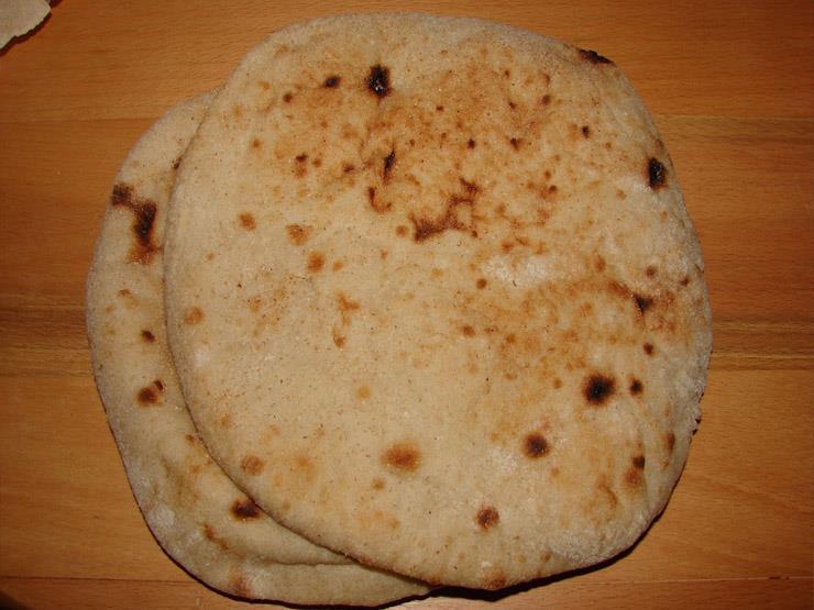 هل من الأفضل وضع الخبز في الثلاجة أم خارجها؟ هل من الأفضل وضع الخبز في الثلاجة أم خارجها؟