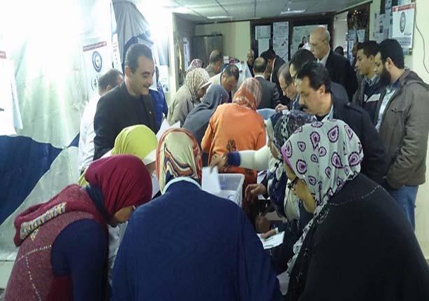"الصيادلة" تعلن فتح باب الترشح للانتخابات على منصب النقيب 15 ديسمبر "الصيادلة" تعلن فتح باب الترشح للانتخابات على منصب النقيب 15 ديسمبر
