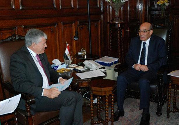 "البنا" والسفير الفرنسي يبحثان سُبل التعاون الزراعي بين البلدين "البنا" والسفير الفرنسي يبحثان سُبل التعاون الزراعي بين البلدين