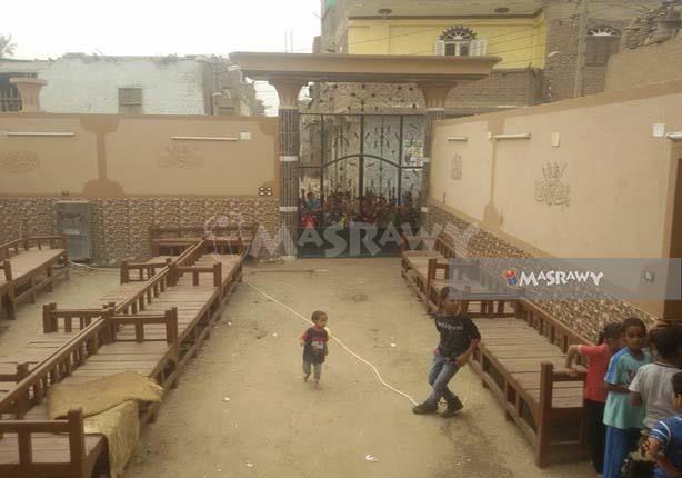 بالصور..عدسة مصراوي ترصد منزل متهم بتفجير الكنيسة المرقسية بقنا..وأهالي: كان يدعم هذه الأفكار بالصور..عدسة مصراوي ترصد منزل متهم بتفجير الكنيسة المرقسية بقنا..وأهالي: كان يدعم هذه الأفكار
