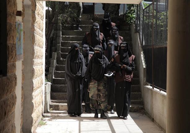 نقاد عن "غرابيب سود": يفضح الدواعش ولا يسيء للإسلام نقاد عن "غرابيب سود": يفضح الدواعش ولا يسيء للإسلام