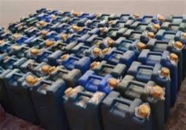 ضبط أمين عهدة متهم ببيع وقود بالسوق السوداء بـ 2,8 مليون جنيه ضبط أمين عهدة متهم ببيع وقود بالسوق السوداء بـ 2,8 مليون جنيه