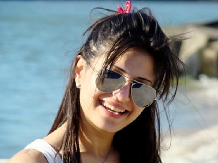 رامز جلال يسخر من ملابس منة فضالي ويشبهها بـ"برنس" محمد كريم رامز جلال يسخر من ملابس منة فضالي ويشبهها بـ"برنس" محمد كريم