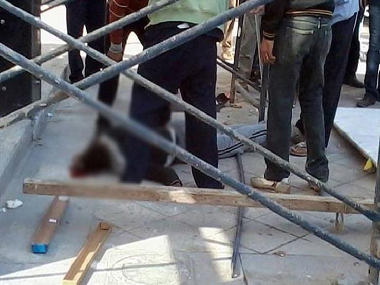 "خناقة فوق السقالة" في الهرم.. صفعه والده لتقديمه هدايا لخطيبته فانتحر "خناقة فوق السقالة" في الهرم.. صفعه والده لتقديمه هدايا لخطيبته فانتحر