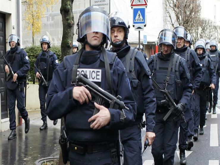 شرطة باريس تجلي 2770 شخصا من مخيم للمهاجرين بشمال العاصمة شرطة باريس تجلي 2770 شخصا من مخيم للمهاجرين بشمال العاصمة