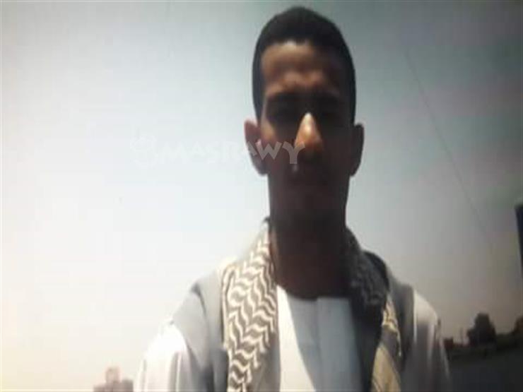 أهالي مركز الفشن ببني سويف ينتظرون وصول جثمان شهيد سيناء أهالي مركز الفشن ببني سويف ينتظرون وصول جثمان شهيد سيناء