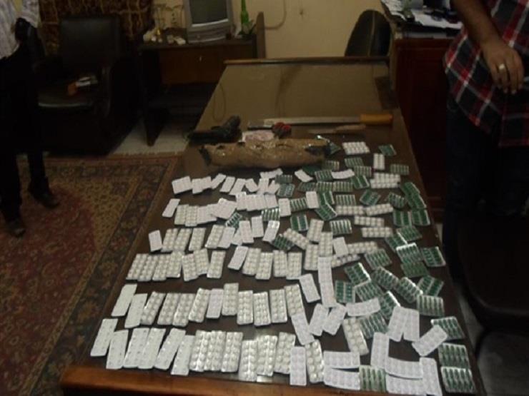 إحباط تهريب 300 قرص مخدر لمساجين في القليوبية إحباط تهريب 300 قرص مخدر لمساجين في القليوبية