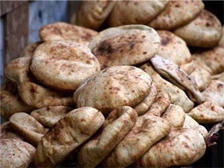 بائع خبز يتعدى على أفراد حملة تموينية بكفر الشيخ بائع خبز يتعدى على أفراد حملة تموينية بكفر الشيخ