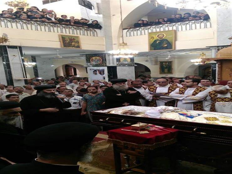 قداس للصلاة على روح القمص "أيوب مرقس" كاهن كنيسة العذراء بقنا قداس للصلاة على روح القمص "أيوب مرقس" كاهن كنيسة العذراء بقنا