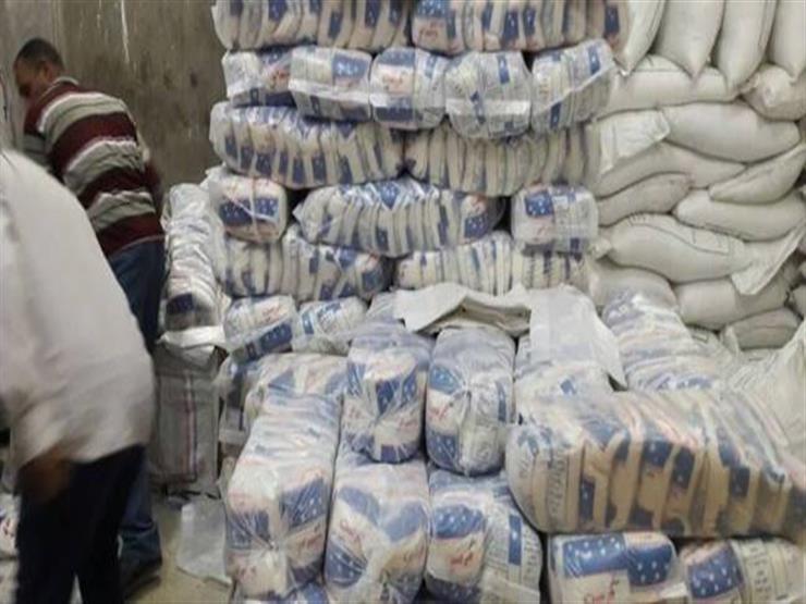 ضبط 7 أطنان سكر وأرز مدعم قبل بيعها بالسوق السوداء في أسوان ضبط 7 أطنان سكر وأرز مدعم قبل بيعها بالسوق السوداء في أسوان