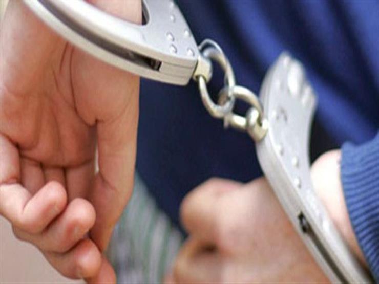 سيدة و3 رجال.. ضبط 4 متهمين بحيازة "12 كيلو حشيش وهيروين" في الإسكندرية سيدة و3 رجال.. ضبط 4 متهمين بحيازة "12 كيلو حشيش وهيروين" في الإسكندرية