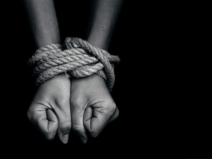 قيدت نفسها واستولت على نصف مليون جنيه.. حيلة زوجة للانتقام من زوجها بالبحيرة قيدت نفسها واستولت على نصف مليون جنيه.. حيلة زوجة للانتقام من زوجها بالبحيرة