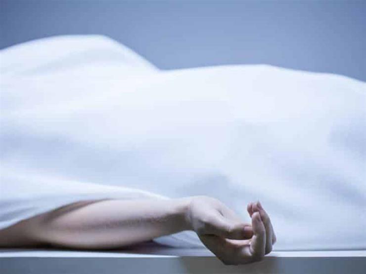 وفاة راكب مصري على طائرة جدة في مطار القاهرة وفاة راكب مصري على طائرة جدة في مطار القاهرة