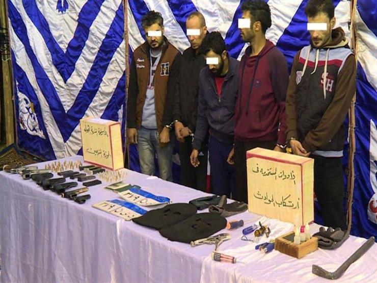 عصابة الـ100 مليون أمام النيابة: لم نسرق إلا الأقباط.. و"سرقنا مُسلم بالغلط" عصابة الـ100 مليون أمام النيابة: لم نسرق إلا الأقباط.. و"سرقنا مُسلم بالغلط"