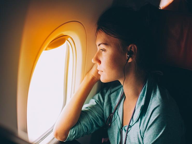 لماذا يميل البعض للبكاء خلال السفر بالطائرة؟ لماذا يميل البعض للبكاء خلال السفر بالطائرة؟