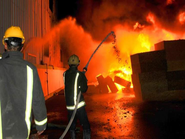 الدفع بــ8 سيارات لإطفاء حريق بمصنع قطن في قرية بالمحلة الكبرى الدفع بــ8 سيارات لإطفاء حريق بمصنع قطن في قرية بالمحلة الكبرى