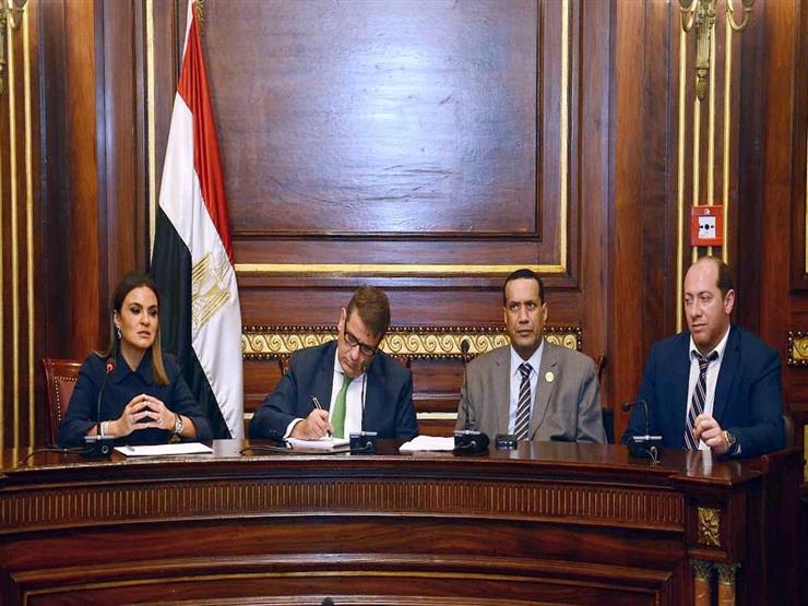 وزيرة الاستثمار: 12 رئيس دولة أكدوا حضورهم منتدى أفريقيا 2018 حتى الآن وزيرة الاستثمار: 12 رئيس دولة أكدوا حضورهم منتدى أفريقيا 2018 حتى الآن