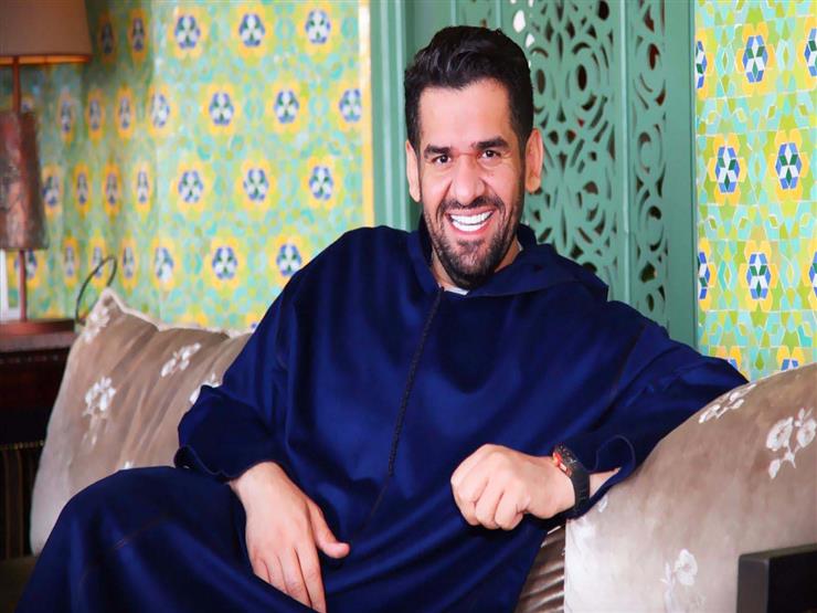 حسين الجسمي يتناول حمص الشام على الكورنيش: "عمرك ما تحس بغربة" حسين الجسمي يتناول حمص الشام على الكورنيش: "عمرك ما تحس بغربة"
