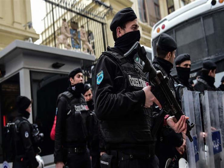 الأمن التركي يفتش فيلا قرب اسطنبول بحثا عن أدلة بشأن خاشقجي الأمن التركي يفتش فيلا قرب اسطنبول بحثا عن أدلة بشأن خاشقجي