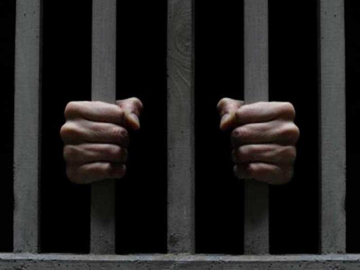 "مكالمة 60 ثانية تخرج قتيلًا من مدفنه".. "عماد" قتل صديق عمره طمعًا في زوجته "مكالمة 60 ثانية تخرج قتيلًا من مدفنه".. "عماد" قتل صديق عمره طمعًا في زوجته