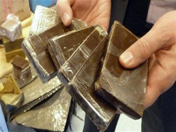 إحباط محاولة تهريب 183 كيلو من "الحشيش" عبر ميناء نويبع البحري إحباط محاولة تهريب 183 كيلو من "الحشيش" عبر ميناء نويبع البحري