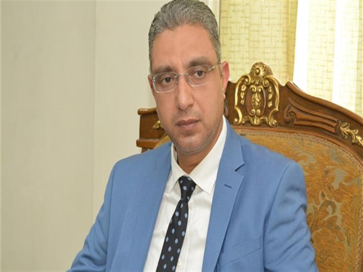 محافظ سوهاج يحيل المسئولين عن تراخيص "مصنع بيبسي" إلى النيابة الإدارية محافظ سوهاج يحيل المسئولين عن تراخيص "مصنع بيبسي" إلى النيابة الإدارية