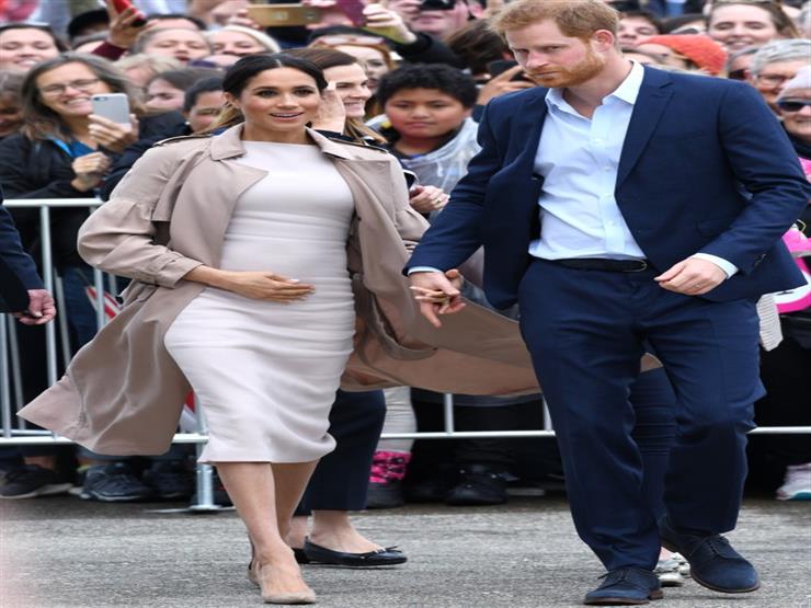 من إليزابيث إلى ميجان.. شاهد أزياء سيدات القصر البريطاني خلال حملهن من إليزابيث إلى ميجان.. شاهد أزياء سيدات القصر البريطاني خلال حملهن