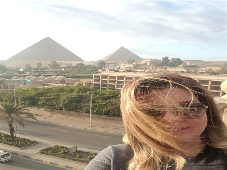 من أمام الأهرامات.. رانيا فريد شوقي تبدأ تصوير "أبو العروسة 2" من أمام الأهرامات.. رانيا فريد شوقي تبدأ تصوير "أبو العروسة 2"
