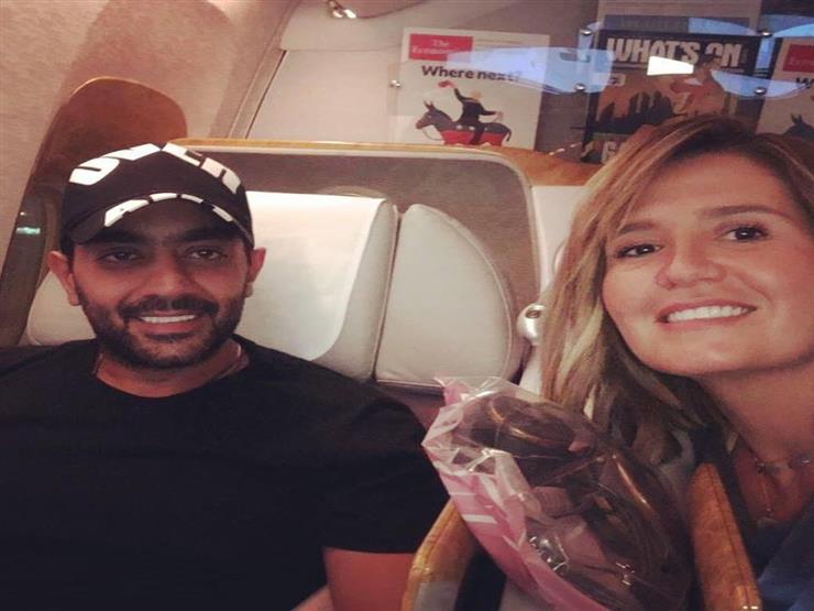 كيف رد أحمد فلوكس على سؤال عن موعد طلاقه من هنا شيحة؟ كيف رد أحمد فلوكس على سؤال عن موعد طلاقه من هنا شيحة؟