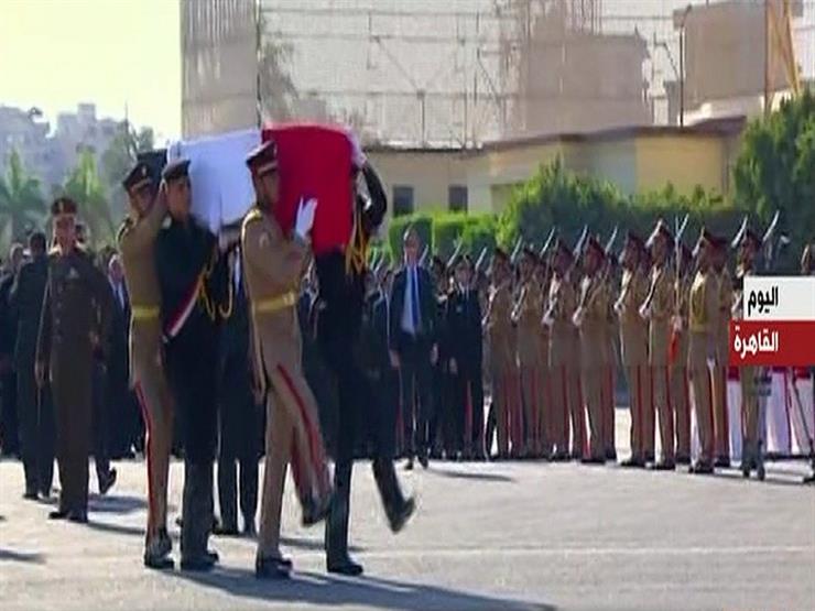 العشرات يشيعون العميد ساطع النعماني: "اللهم أجعل هذه الليلة أسعد لياليه" العشرات يشيعون العميد ساطع النعماني: "اللهم أجعل هذه الليلة أسعد لياليه"
