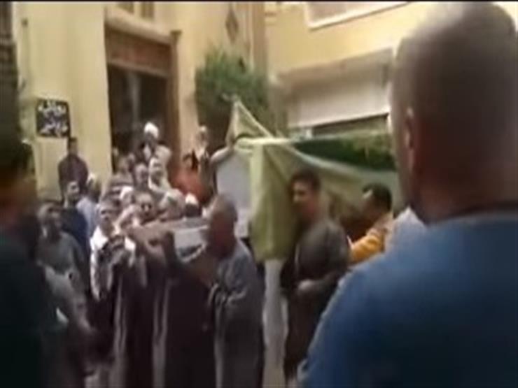 قصة البيضة والكرامات.. حقيقة رفضِ نعشِ "متوفاة البحيرة" دخول المسجد قصة البيضة والكرامات.. حقيقة رفضِ نعشِ "متوفاة البحيرة" دخول المسجد