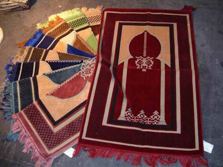فتاوى الصلاة (14): حكم الصلاة على سجادة مصنوعة من حرير فتاوى الصلاة (14): حكم الصلاة على سجادة مصنوعة من حرير