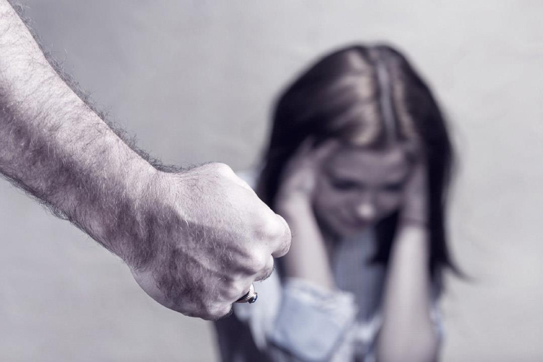 قد يقتل.. واحدة من كل 3 نساء يتعرضن للعنف فهل يمكن تجنبه؟ قد يقتل.. واحدة من كل 3 نساء يتعرضن للعنف فهل يمكن تجنبه؟
