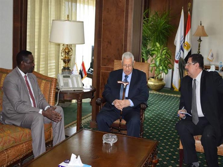 "مكرم" ووزير الإعلام السوداني يعلنان تفعيل ميثاق الشرف بين الدولتين- صور "مكرم" ووزير الإعلام السوداني يعلنان تفعيل ميثاق الشرف بين الدولتين- صور