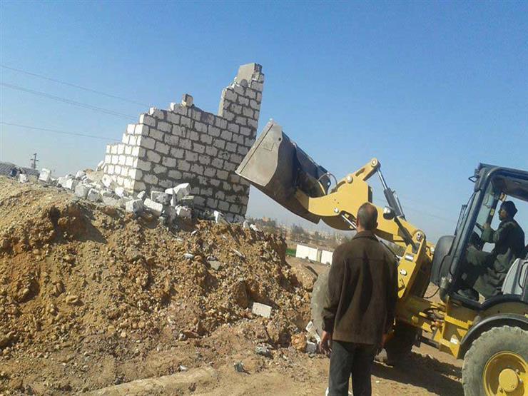 تنفيذ 3 قرارات إزالة لتعديات على أملاك الدولة في الوادي الجديد تنفيذ 3 قرارات إزالة لتعديات على أملاك الدولة في الوادي الجديد