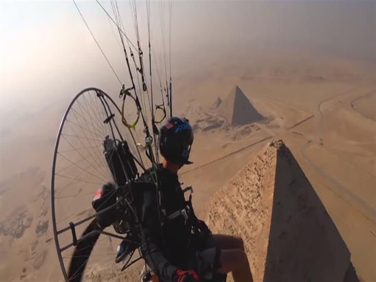 مغامر إسباني يصور لقطات مذهلة للأهرامات من السماء -فيديو مغامر إسباني يصور لقطات مذهلة للأهرامات من السماء -فيديو