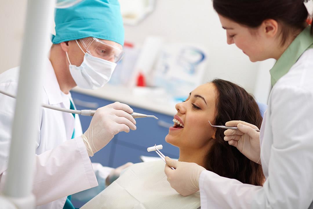 غير السكريات.. 7 أطعمة تسبب تسوس الأسنان غير السكريات.. 7 أطعمة تسبب تسوس الأسنان