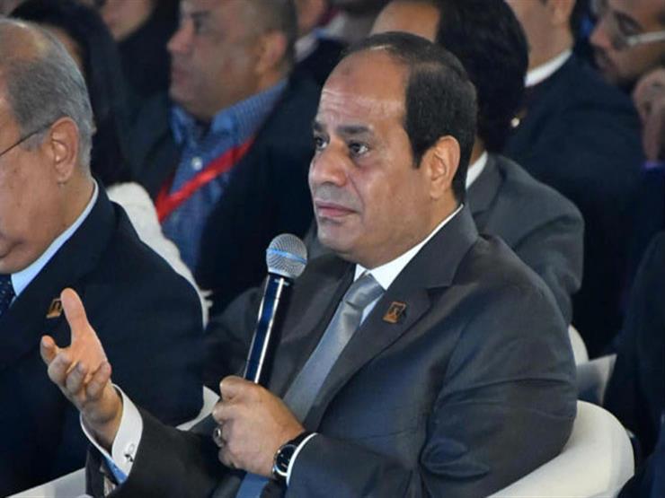 بالفيديو.. لحظة غضب وانفعال السيسي بسبب عدم الانتهاء من مشروع البيوت الزراعية بالفيديو.. لحظة غضب وانفعال السيسي بسبب عدم الانتهاء من مشروع البيوت الزراعية
